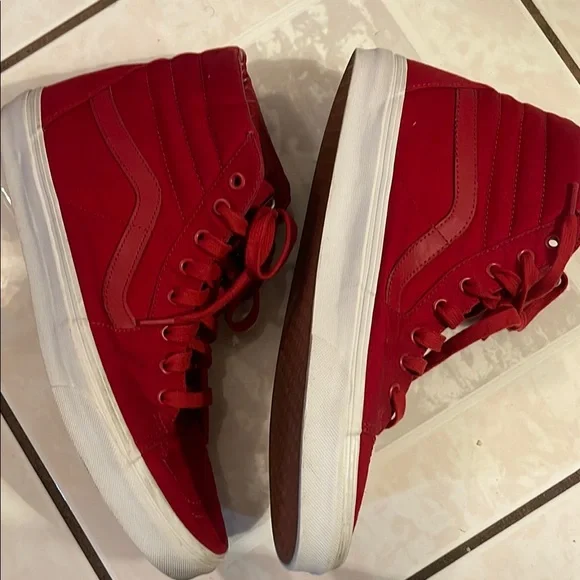 Vans off the wall Classic Red Men's High-Top Sneakers - Picture 4 of 7